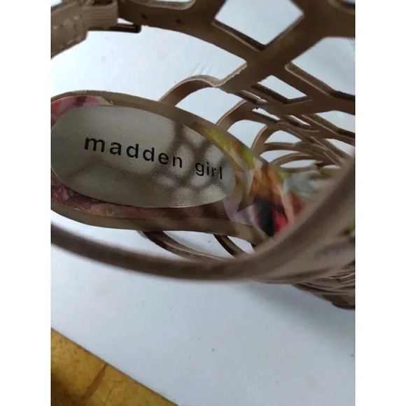 Madden Girl Heels Tan Strapy Sz 7 Heels 4" Fairy Disco Date night sexy - Picture 11 of 12
